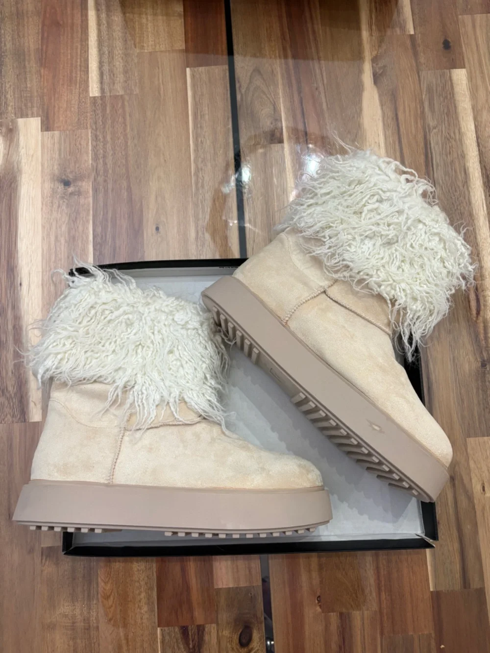 NIB Flawed Sz 9 PLT Cream Faux Suede Contrast Faux Fur Ankle Boot Off White